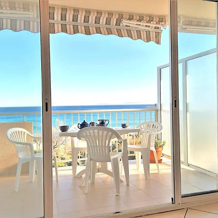 Au Lavandou Avec Terrasse Et Vue - Fr-1-251-237 Apartmán *