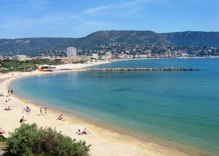 Au Lavandou Avec Terrasse Et Vue - Fr-1-251-237 *